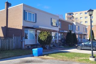 Freehold Townhouse for Sale, 740 Kennedy Rd #64, Toronto, ON