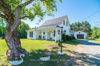 Detached House for Sale, 3709 Old Barrys Bay Rd, Madawaska Valley, ON