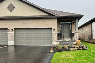 Semi-Detached House for Sale, 37 Farmington Cres, Belleville, ON