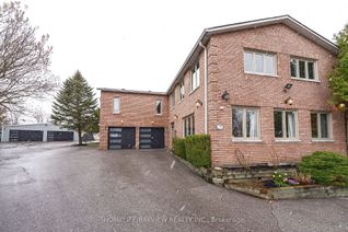 Detached House for Sale, 25 Whispering Pine Trl, Aurora, ON