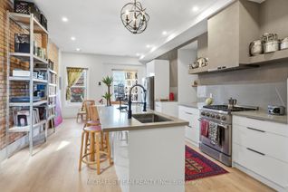 Townhouse for Rent, 472 Barton St E #Upper, Hamilton, ON