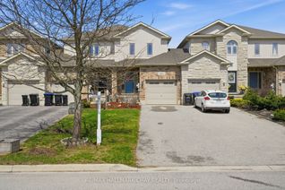 Freehold Townhouse for Sale, 215 Banting Cres, Essa, ON