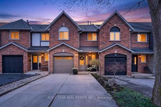 Freehold Townhouse for Sale, 7 Perthshire Ct, Hamilton, ON