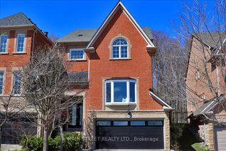 Townhouse for Sale, 38 Carriage House Ct, Richmond Hill, ON