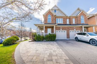 Semi-Detached House for Sale, 117 Four Seasons Cres, Newmarket, ON