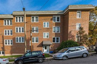 Condo Apartment for Sale, 25 Mountwood Ave #14, Hamilton, ON