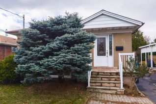 Bungalow for Rent, 27 Beacham Cres #Main, Toronto, ON