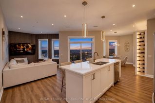 Apartment for Sale, 5917 Main St #805, Whitchurch-Stouffville, ON