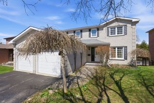 Detached House for Sale, 923 Leslie Valley Dr, Newmarket, ON