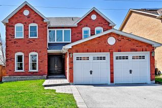 Detached House for Sale, 194 Chambers Cres, Newmarket, ON