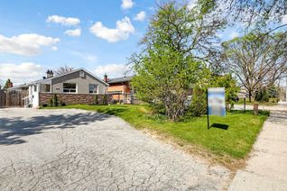 Detached House for Sale, 4246 Bloor St W, Toronto, ON