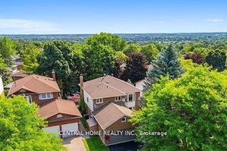 Detached House for Sale, 30 Moffat Cres, Aurora, ON