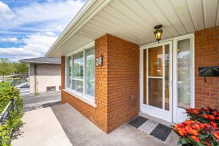 Backsplit for Sale, 39 Waterbury Dr, Toronto, ON