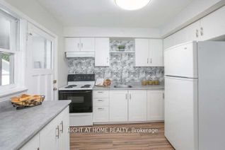 Bungalow for Rent, 57 Wilstead Dr #Main Floor, Newmarket, ON