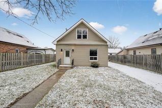 Detached House for Sale, 332 QUEEN St N, Norfolk, ON Detached House for Sale, 332 QUEEN St N, Norfolk, ON