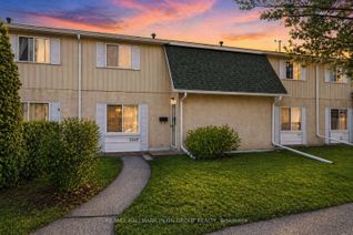 Condo Townhouse for Sale, 1540 Beaverpond Dr #C, Cyrville - Carson Grove - Pineview, ON