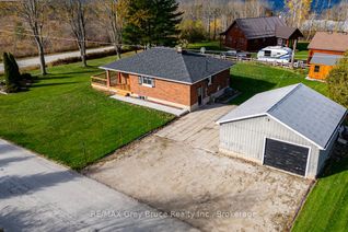 Bungalow for Sale, 105 John St, Georgian Bluffs, ON