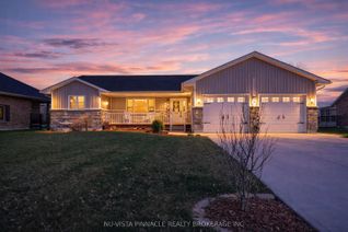 Bungalow for Sale, 3864 St Clair Pkwy, St. Clair, ON