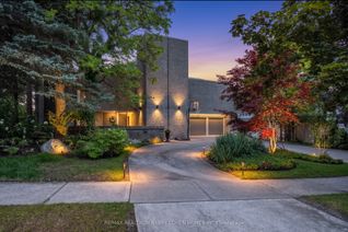 Detached House for Sale, 10 Penwood Cres, Toronto, ON