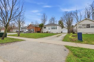 Bungalow for Sale, 749 Innisfil Beach Rd, Innisfil, ON
