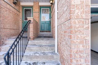 Condo Townhouse for Sale, 1050 Bristol Rd W #45, Mississauga, ON