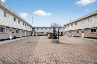 Condo Townhouse for Sale, 427 Moodie Dr, Bells Corners and South to Fallowfield, ON