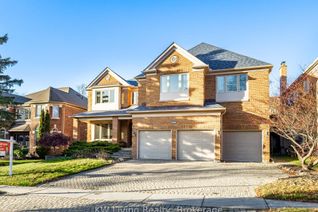 Detached House for Sale, 959 Lockwood Cir, Newmarket, ON