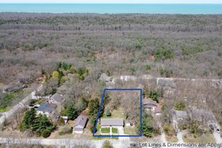 House for Sale, 9650 Joanne Ave, Lambton Shores, ON