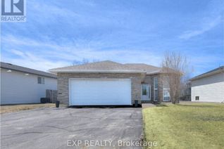 Bungalow for Sale, 4343 Chateau Cres, Greater Sudbury, ON