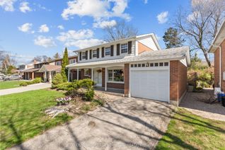 Detached House for Sale, 5 Castlemere Cres, Toronto, ON