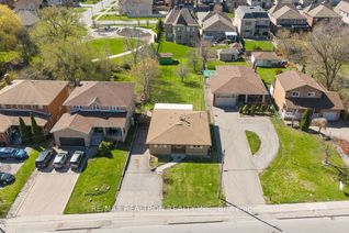 Bungalow for Sale, 163 Elgin Mills Rd W, Richmond Hill, ON