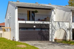 Townhouse for Sale, 25 Grady Cres, South of Baseline to Knoxdale, ON
