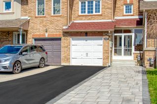 Townhouse for Sale, 114 Michelle Dr, Vaughan, ON