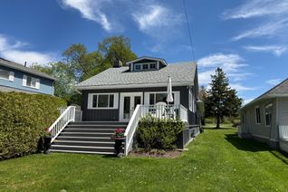 Detached House for Sale, 915 Lake Dr N, Georgina, ON