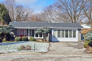 Backsplit for Sale, 827 Legge Ct, Newmarket, ON