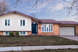 Detached House for Sale, 17 SUNCOAST Dr W, Goderich, ON