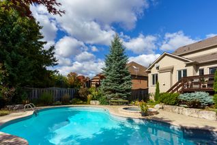Detached House for Sale, 668 Foxcroft Blvd, Newmarket, ON