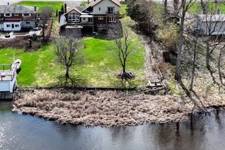 Detached House for Sale, 79 River Rd, Greater Napanee, ON