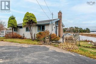 Bungalow for Sale, 8278 St Margarets Bay Road, Black Point, NS