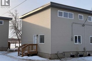 Townhouse for Sale, 305 5 Street #56, Wainwright, AB