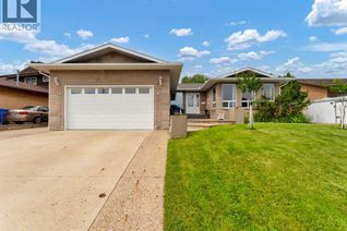 Detached House for Sale, 2508 12 Avenue Se, Medicine Hat, AB