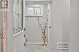 Detached House for Rent, 104 Coppard Avenue, Markham (Middlefield), ON