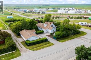 Detached House for Sale, 717 East Road, Standard, AB Detached House for Sale, 717 East Road, Standard, AB