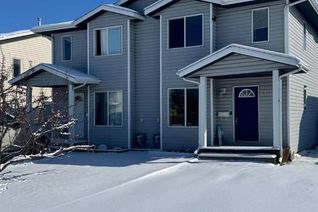 Property for Sale, 61 Lakeview Close, Blackfalds, AB