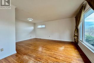 Property for Rent, 29 Bayview Parkway, Newmarket (Huron Heights-Leslie Valley), ON