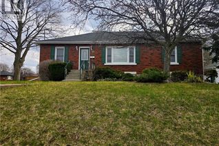 Bungalow for Rent, 89 Elgin Street N, Cambridge, ON