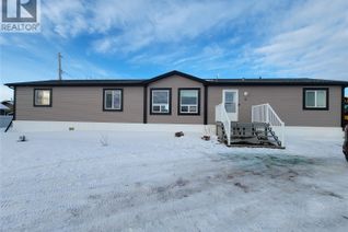 Property for Sale, 11 & 12 Mirror Place, Macklin, SK