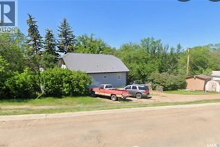 Detached House for Sale, 2014 1st Street N, Rockglen, SK Detached House for Sale, 2014 1st Street N, Rockglen, SK