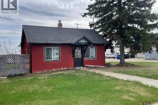 Detached House for Sale, 10915 104 Ave Avenue, Fairview, AB