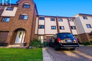 Townhouse for Sale, 23 Mccallum Court, Brampton (Queen Street Corridor), ON